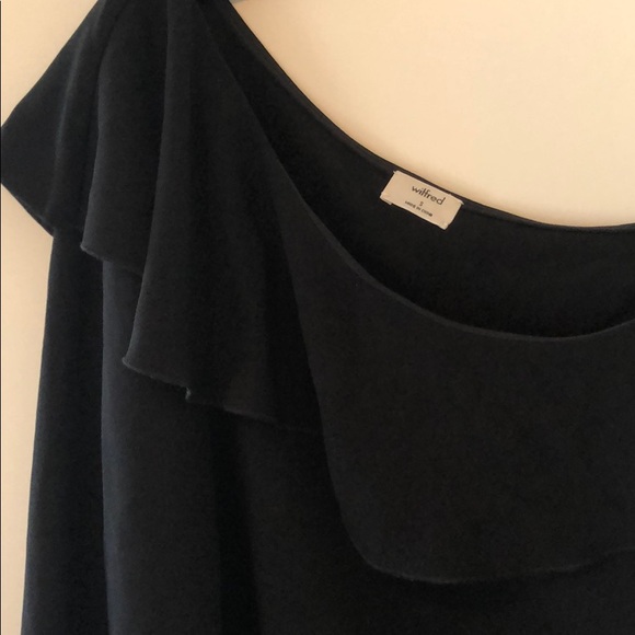 Aritzia Wilfred, black, one shoulder blouse - Picture 4 of 4